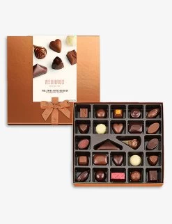 Milk, White And Dark Chocolate Selection 266g -Boutique Gourmet Store R03868870 ALT01