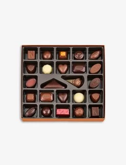 Milk, White And Dark Chocolate Selection 266g -Boutique Gourmet Store R03868870 ALT02