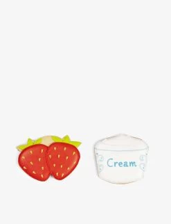 Strawberries & Cream Iced Biscuits 15g